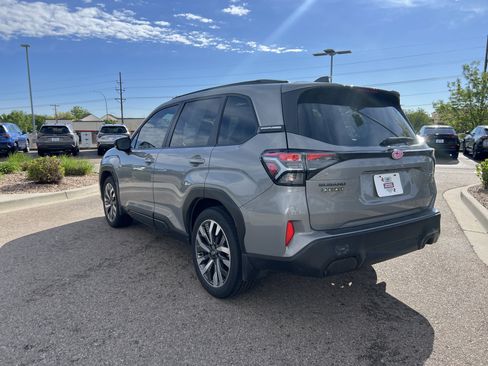 Used 2025 Subaru Forester Touring AWD/4WD image 13
