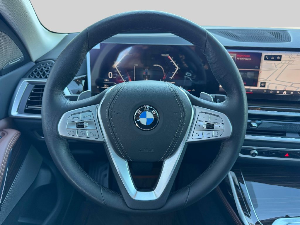 Certified 2026 BMW X7 xDrive40i w/ Executive Package AWD/4WD image 17