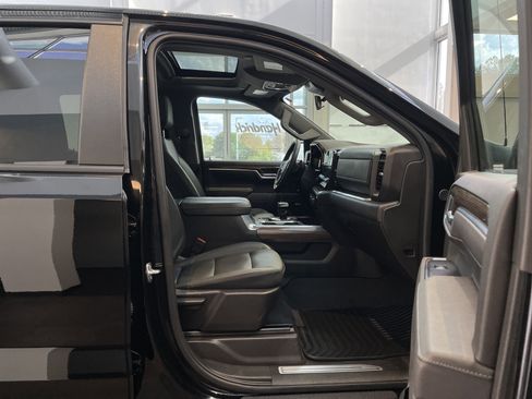 Used 2025 Chevrolet Silverado 1500 RST w/ Convenience Package II AWD/4WD image 38