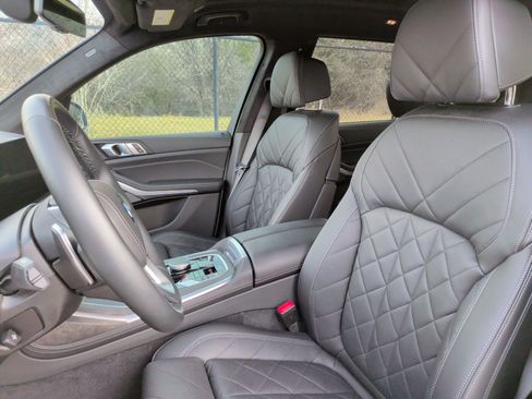 Certified 2024 BMW X7 xDrive40i image 25