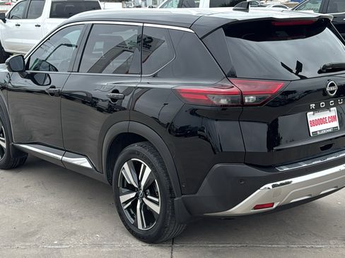 Used 2022 Nissan Rogue Platinum w/ Head-Up Display Package image 7