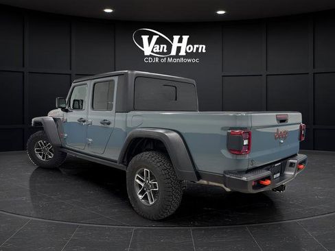 Used 2024 Jeep Gladiator Mojave w/ Technology Group AWD/4WD image 5