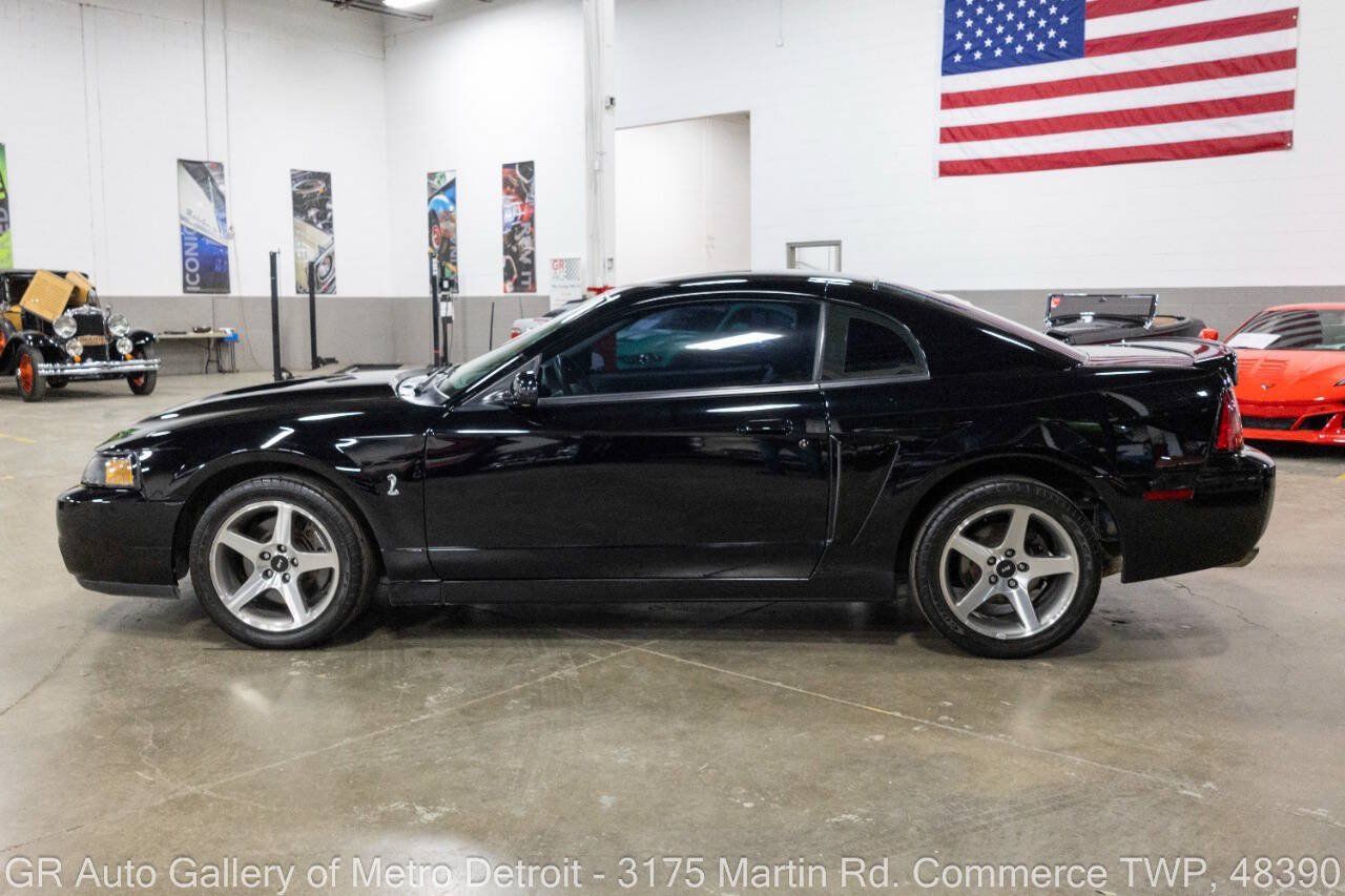 Used 2003 Ford Mustang Cobra RWD image 3