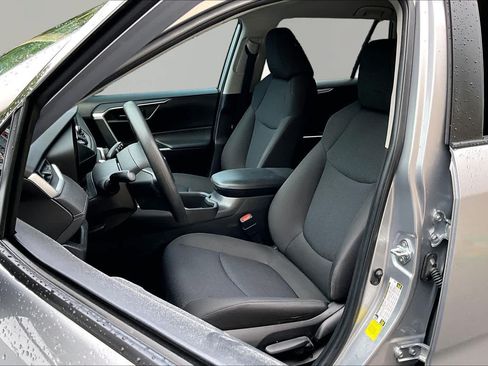 Certified 2023 Toyota RAV4 LE FWD image 8