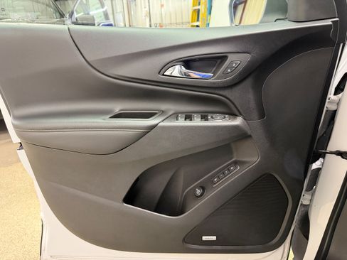 Used 2020 Chevrolet Equinox Premier AWD/4WD image 12