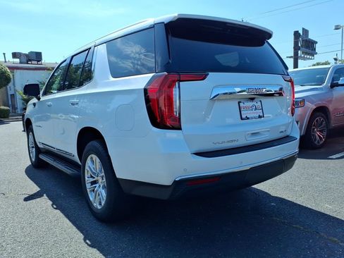 Used 2023 GMC Yukon SLT w/ SLT Premium Package AWD/4WD image 24