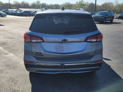 Used 2023 Chevrolet Equinox RS FWD image 10