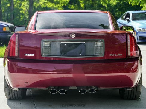 Used 2006 Cadillac XLR RWD image 17