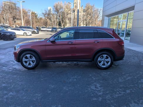 Used 2018 Mercedes-Benz GLC 300 4MATIC image 7