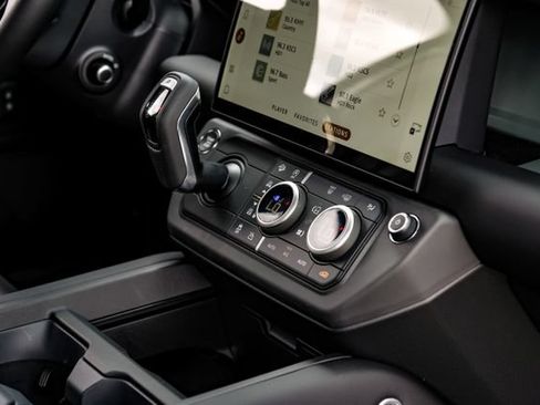 New 2026 Land Rover Defender 110 Trophy Edition AWD/4WD image 33