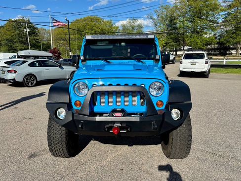 Used 2013 Jeep Wrangler Unlimited Sport AWD/4WD image 2