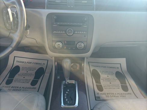 Used 2011 Buick Lucerne CXL image 14