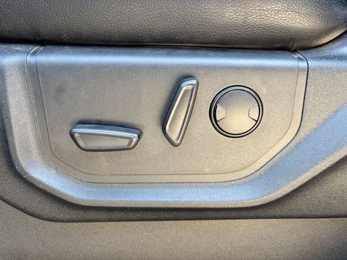 Used 2019 Ford F150 Lariat w/ Trailer Tow Package AWD/4WD image 25