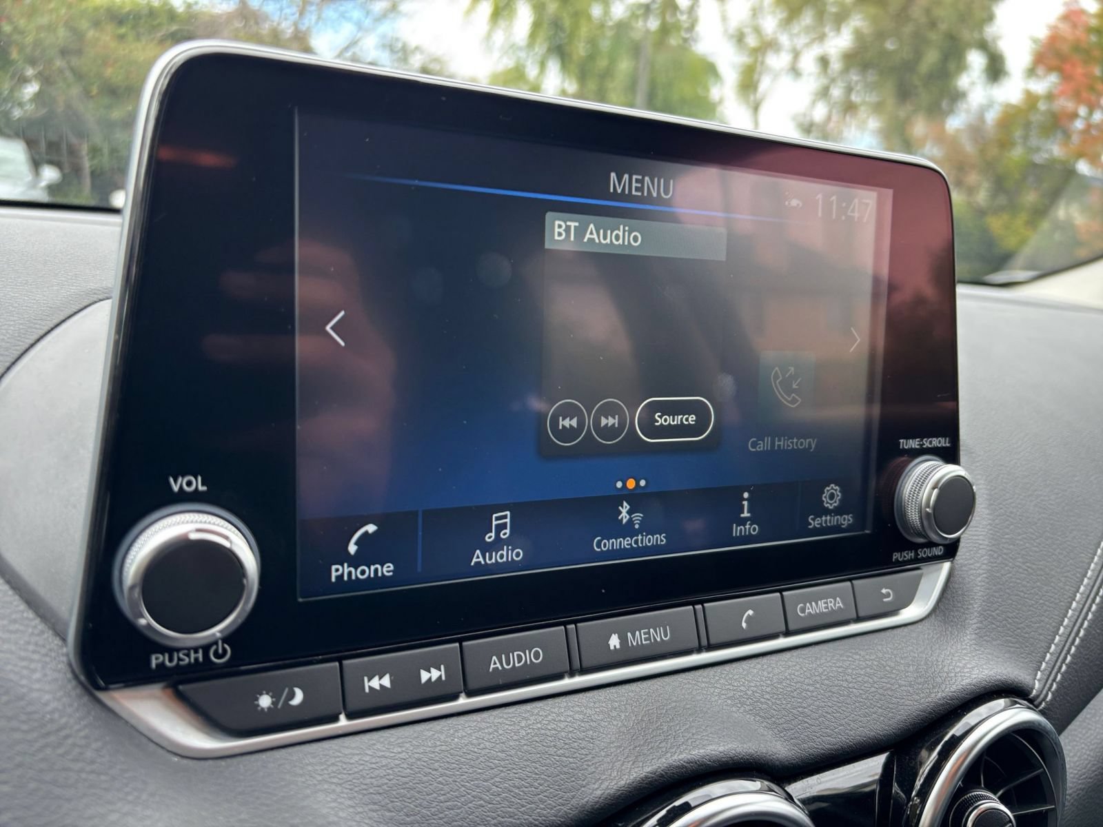 Used 2025 Nissan Sentra SV FWD image 19