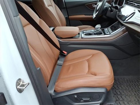 Used 2025 Audi Q7 3.0T Premium Plus image 8
