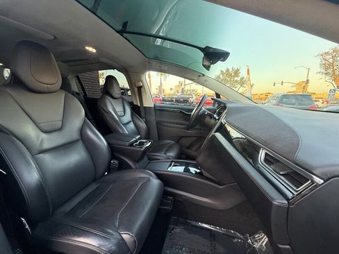 Used 2017 Tesla Model X 90D image 37