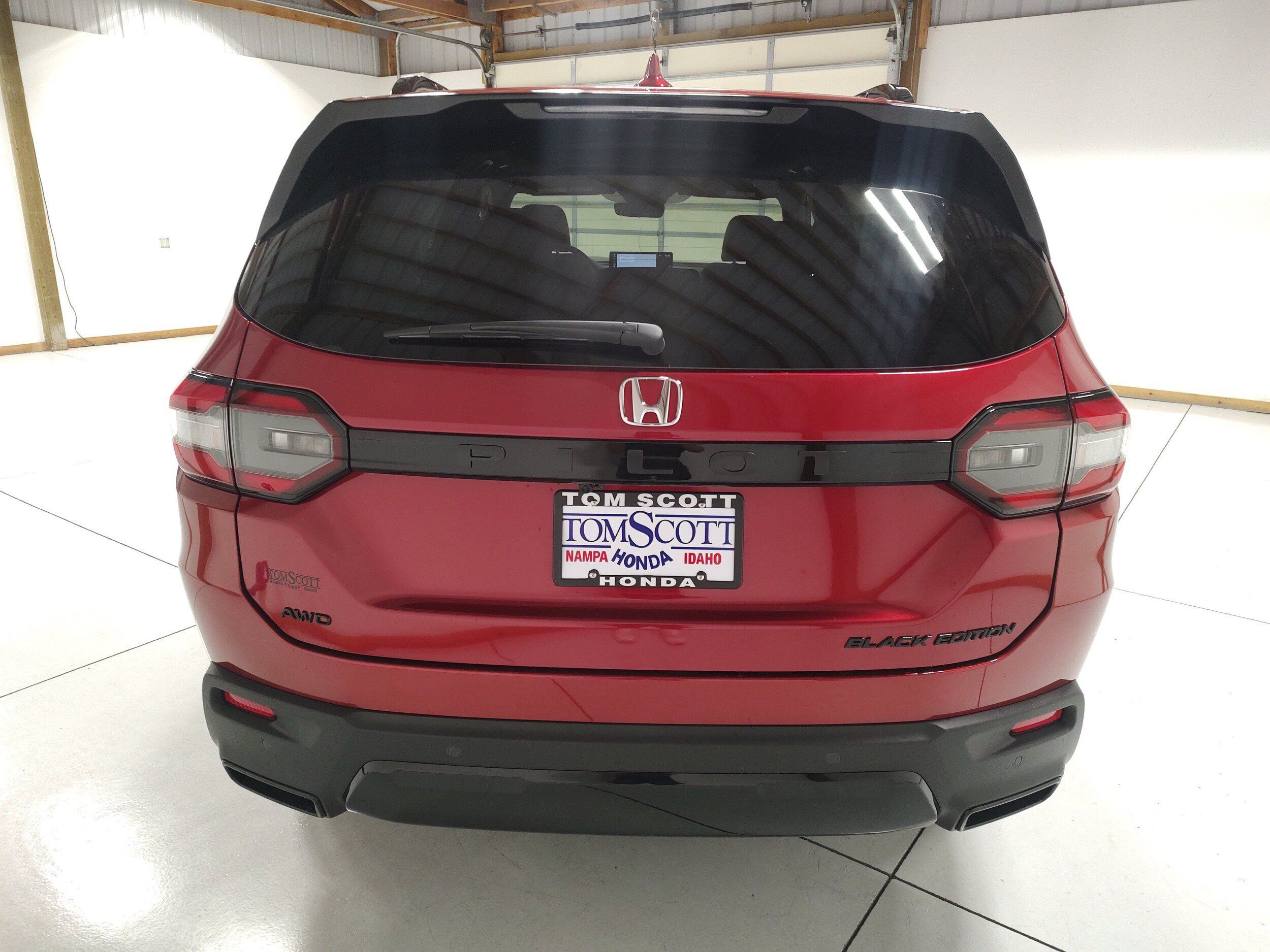 New 2026 Honda Pilot Black Edition image 13
