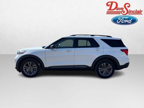 Used 2023 Ford Explorer XLT w/ Equipment Group 202A AWD/4WD image 10