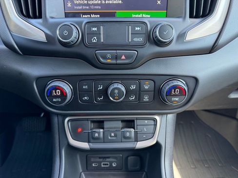 Used 2022 GMC Terrain Denali w/ Black Diamond Edition AWD/4WD image 25