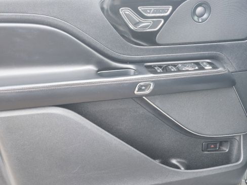 Used 2022 Lincoln Aviator Reserve image 6