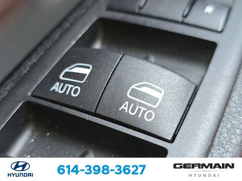 Used 2024 RAM 1500 Classic SLT AWD/4WD image 33