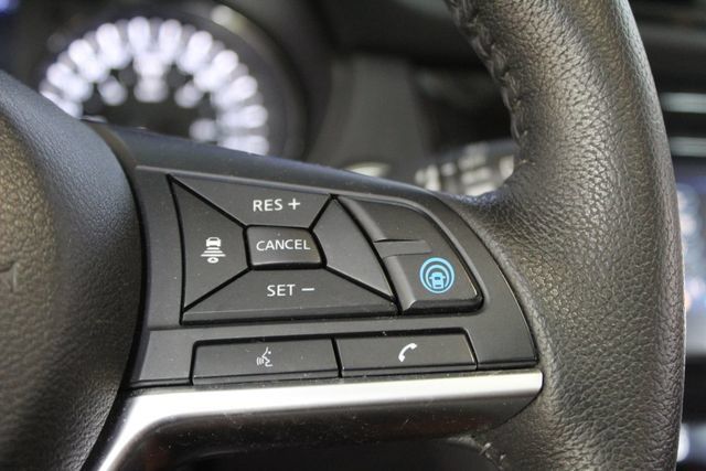 Used 2020 Nissan Rogue SL AWD/4WD image 18