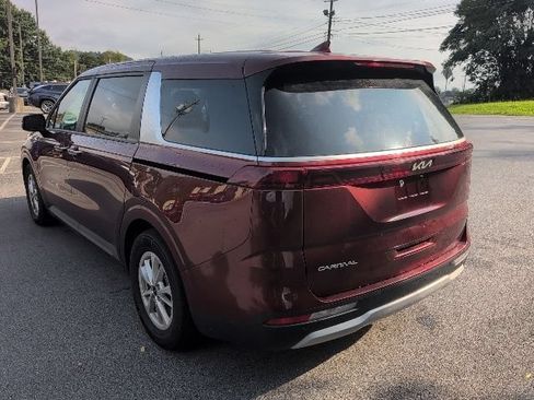 Used 2024 Kia Carnival LX FWD image 6