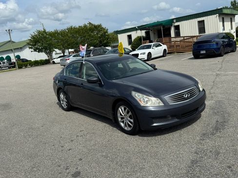 Used 2009 INFINITI G37 Journey RWD image 2