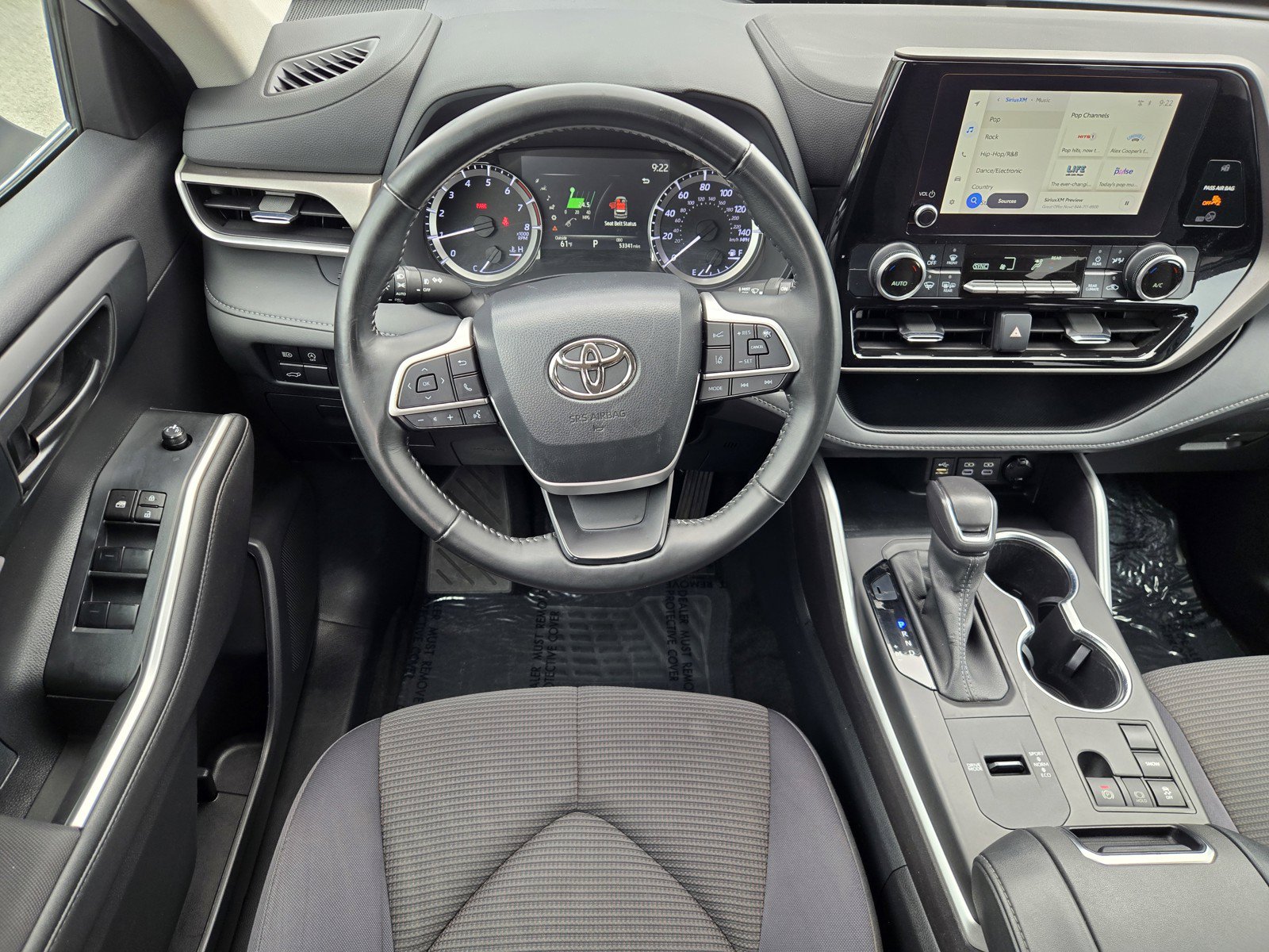 Used 2023 Toyota Highlander LE FWD image 13