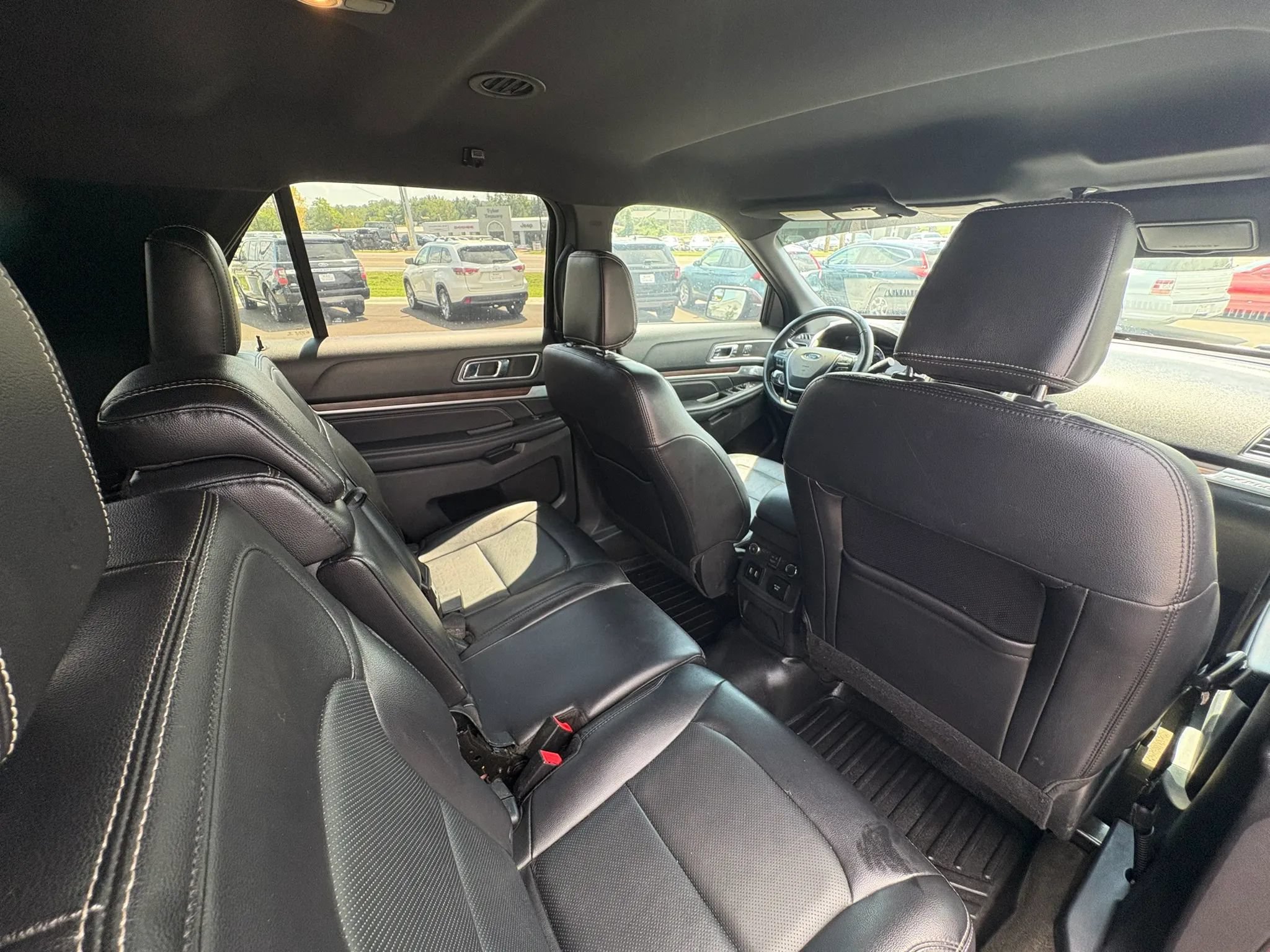 Used 2018 Ford Explorer Limited FWD image 25