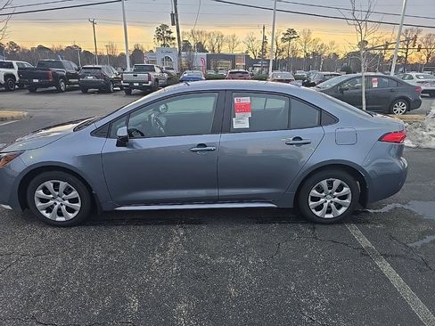 Used 2026 Toyota Corolla LE image 8
