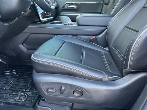 Used 2025 GMC Sierra EV Denali image 12