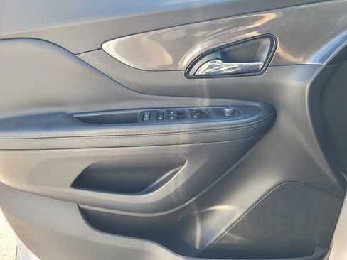 Used 2020 Buick Encore Preferred image 22