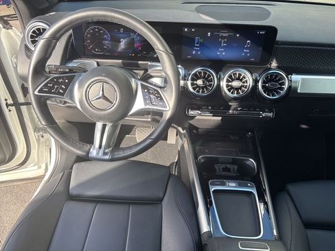 Used 2024 Mercedes-Benz GLB 250 GLB 250 image 42