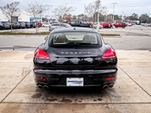 Used 2014 Porsche Panamera S image 10