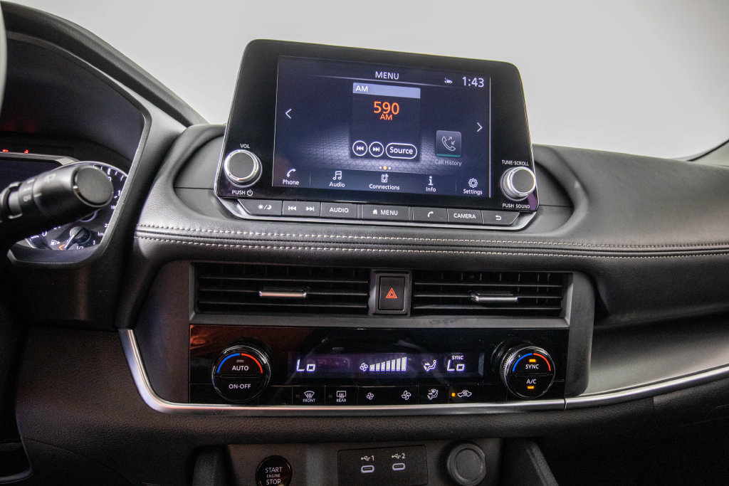 Used 2025 Nissan Rogue SV FWD image 25