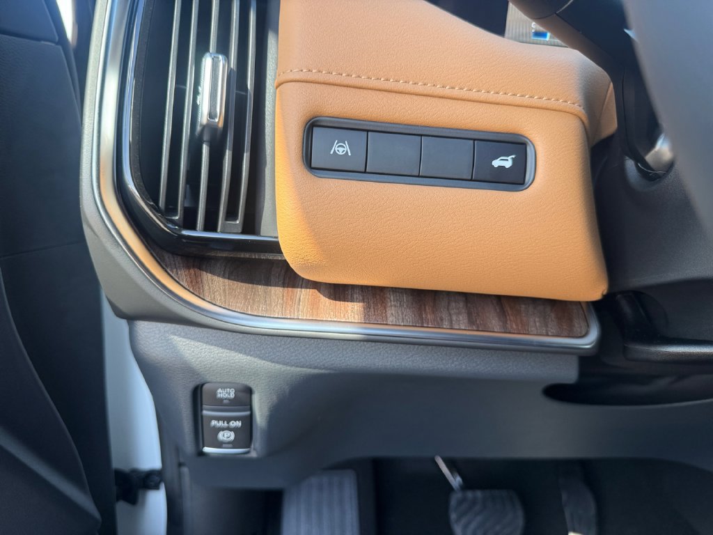 New 2027 Nissan Armada SL RWD image 25
