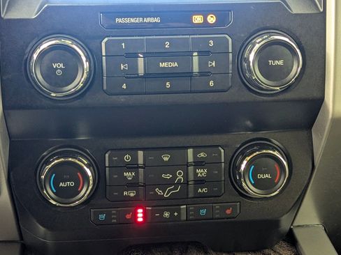 Used 2019 Ford F250 Lariat w/ Lariat Ultimate Package image 28