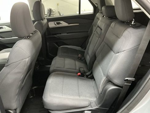Used 2025 Ford Explorer Active image 13