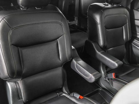 Used 2021 Ford Explorer XLT w/ Equipment Group 202A image 45