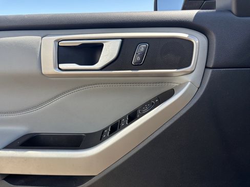 Certified 2023 Ford Explorer XLT w/ Equipment Group 202A image 16