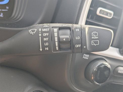 Certified 2024 Hyundai Venue Limited image 33