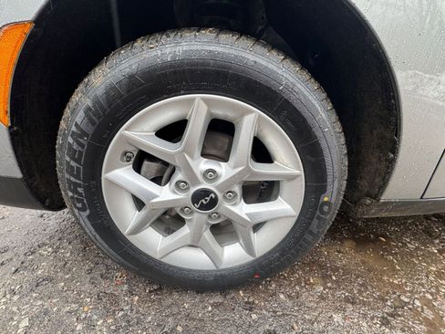 Used 2025 Kia Soul LX w/ LX Technology Package image 27