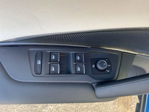 New 2025 Volkswagen Tiguan SE w/ Panoramic Sunroof Package image 24