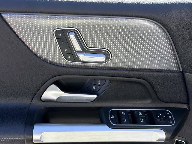 Used 2022 Mercedes-Benz GLB 250 image 22