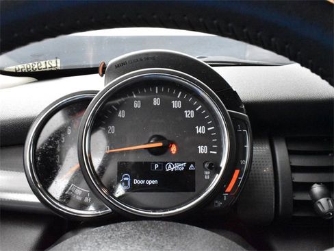 Used 2020 MINI Cooper 2-Door Hardtop w/ Storage Package image 6