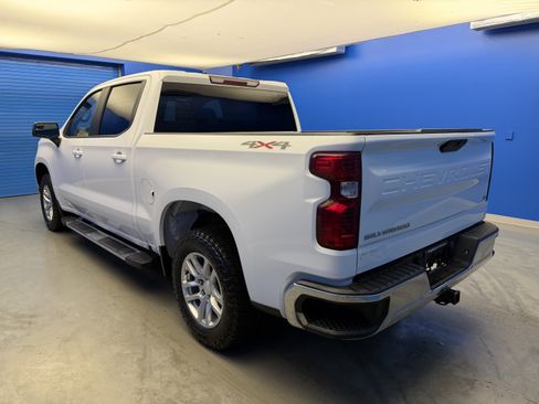 Used 2021 Chevrolet Silverado 1500 LT AWD/4WD image 5