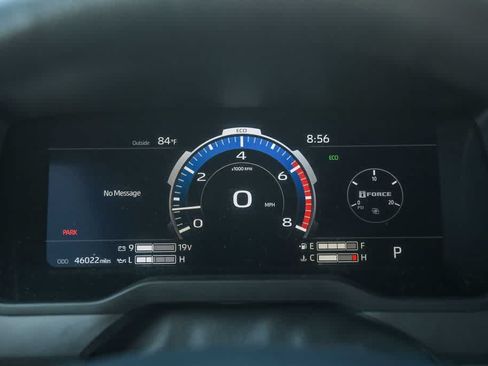 Used 2024 Toyota Tundra Limited AWD/4WD image 25
