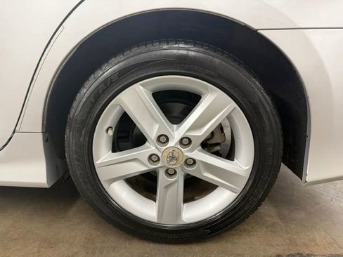 Used 2012 Toyota Camry SE image 33