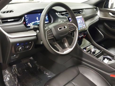 Used 2024 Jeep Grand Cherokee Limited 4xe image 17